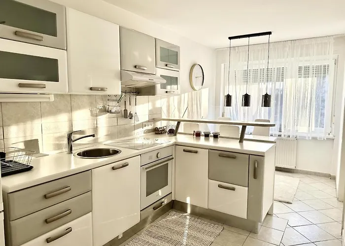 דירה Colorful In *