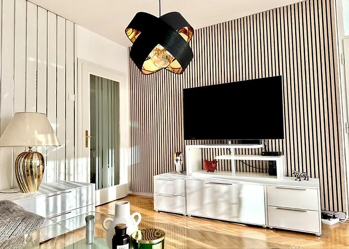 דירה Colorful In מריבור